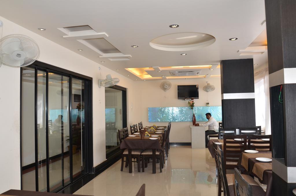 Divine Destination Hotel Varanasi Luaran gambar