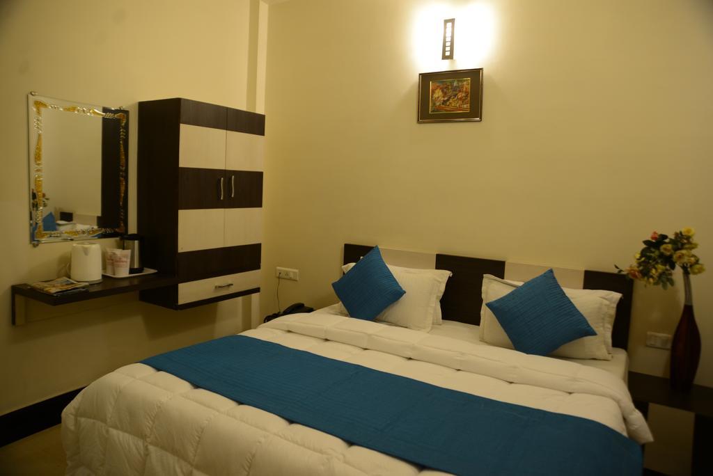 Divine Destination Hotel Varanasi Luaran gambar