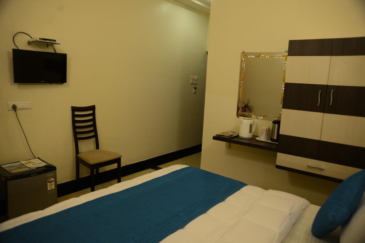 Divine Destination Hotel Varanasi Luaran gambar