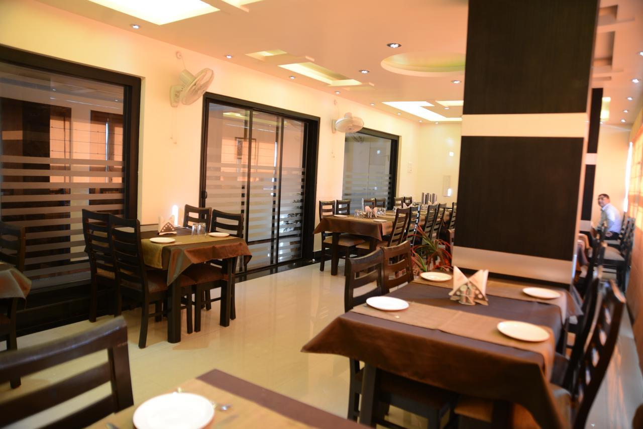 Divine Destination Hotel Varanasi Luaran gambar
