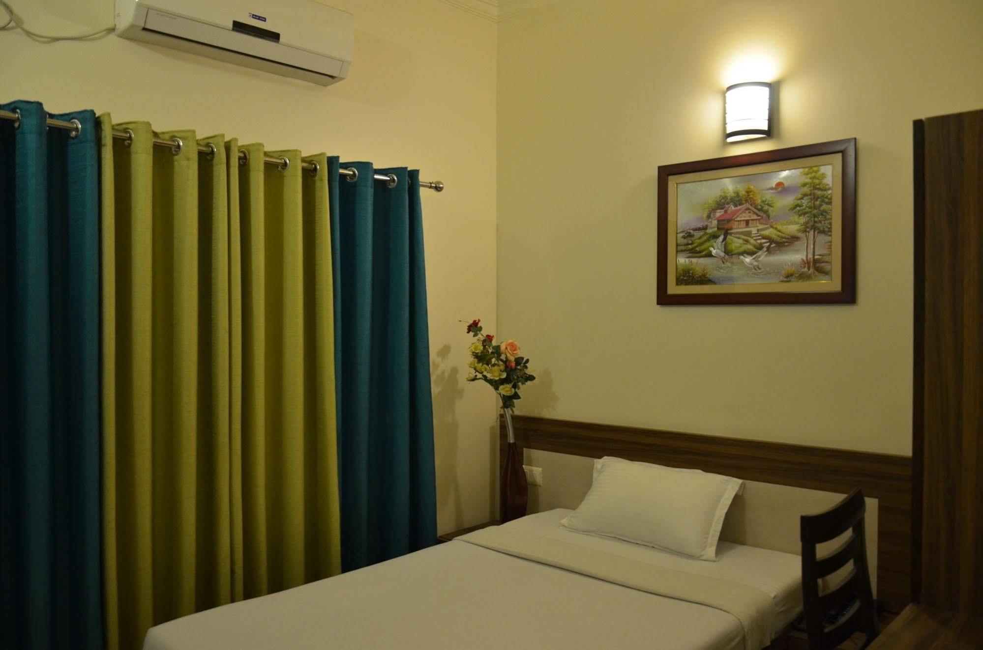 Divine Destination Hotel Varanasi Luaran gambar